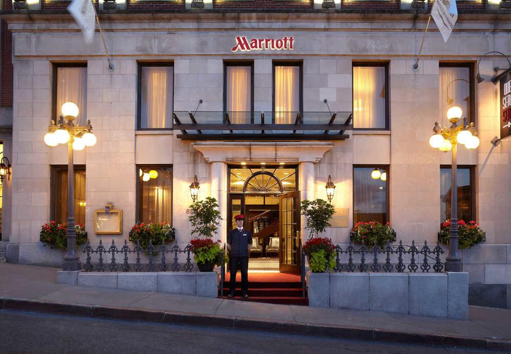 Marriott Quebec City Downtown Exterior photo