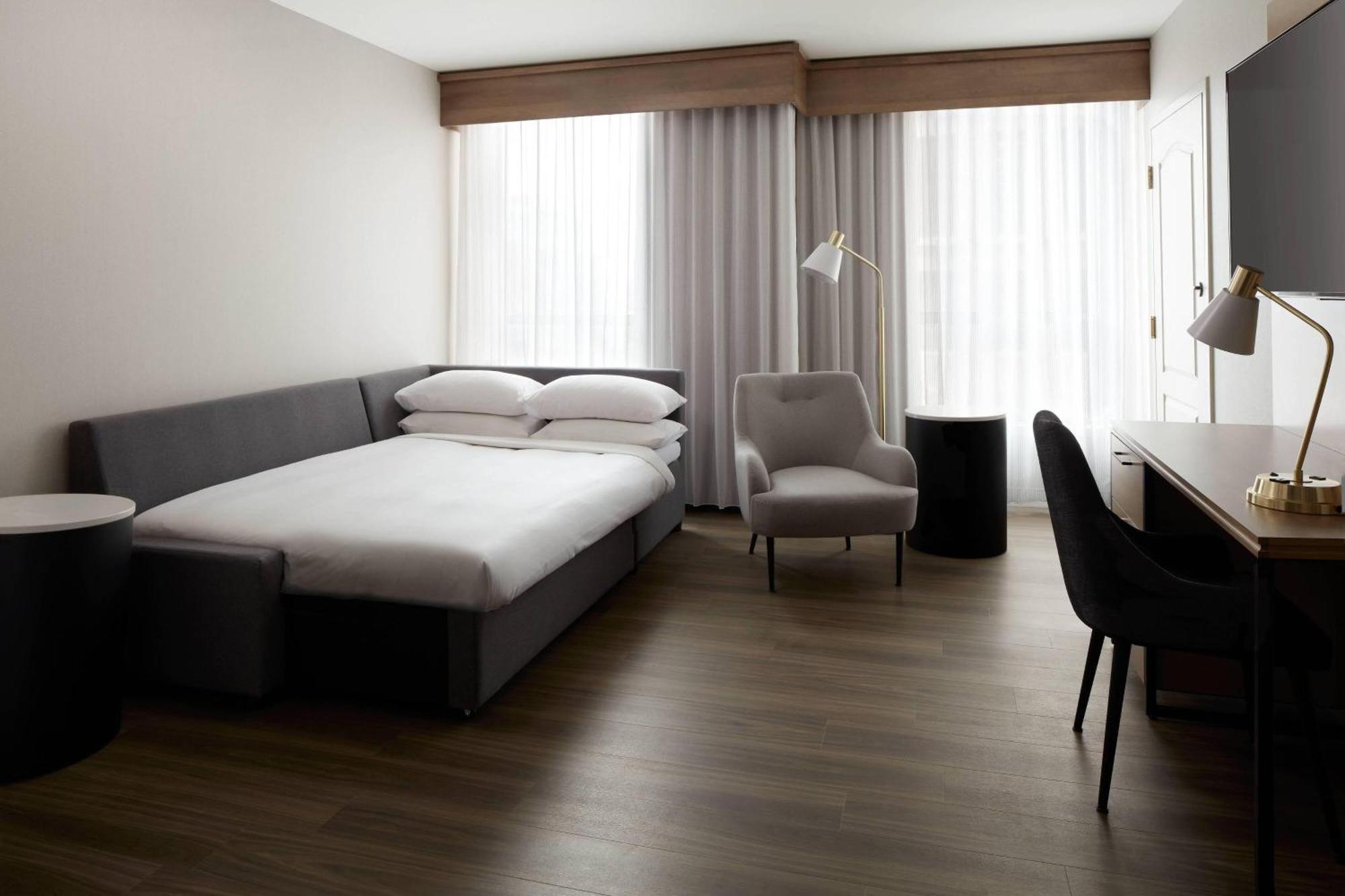 Marriott Quebec City Downtown Exterior photo