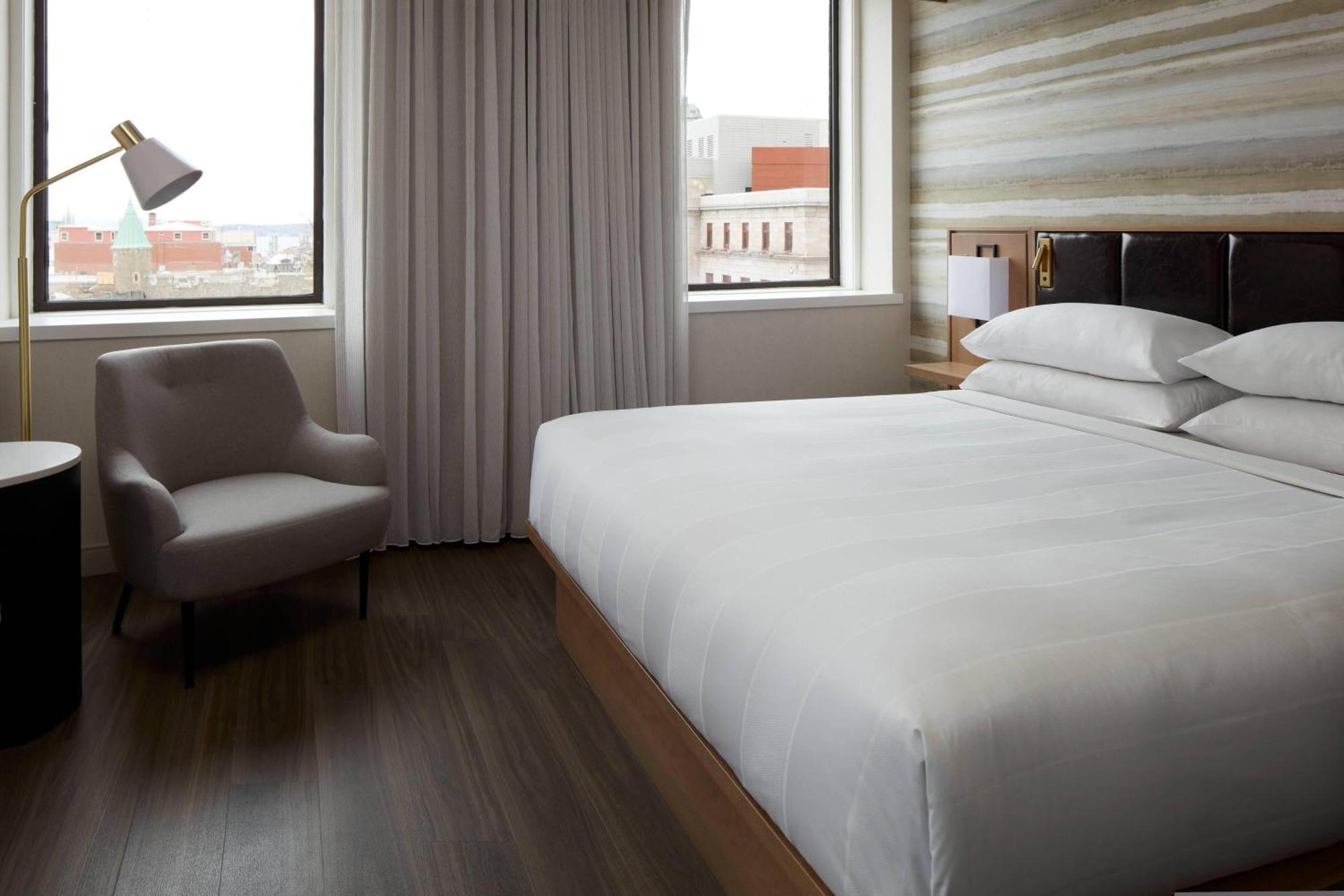 Marriott Quebec City Downtown Exterior photo